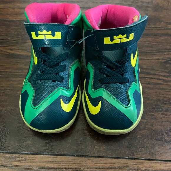 toddler lebron james shoes